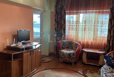 Apartament cu 4 camere decomandat, mobilat în Central - 2