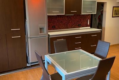 Apartament cu 3 camere decomandat în Central - 3