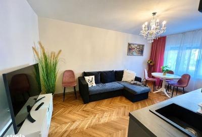 Apartament cu 3 camere decomandat în Rogerius