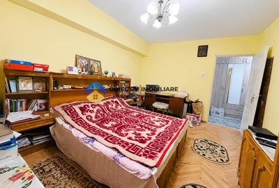 Apartament cu 3 camere decomandat, mobilat în 1 Mai - 17