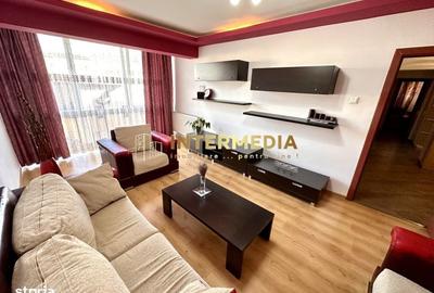 Apartament cu 4 camere decomandat în Cetate