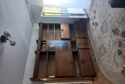 Apartament cu 2 camere semidecomandat în Lipovei