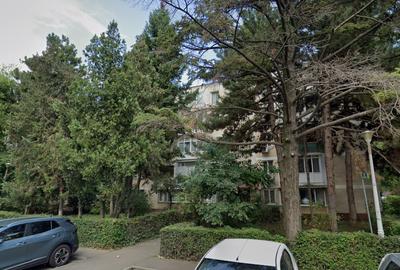 Apartament cu 2 camere semidecomandat în Olteniței
