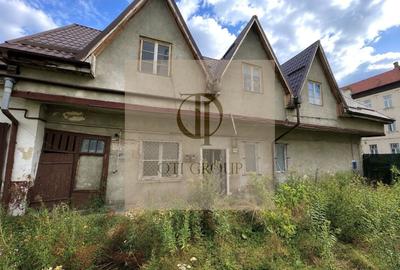 Apartament cu 6 camere în Central