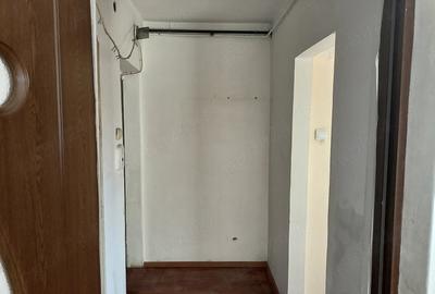 Apartament cu 2 camere semidecomandat în Precista