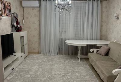 Apartament cu 3 camere în Romană