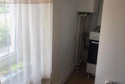 Garsonieră decomandată în Zăvoi - 2