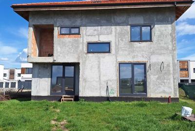 Casă cu 4 camere în Tunari - 2