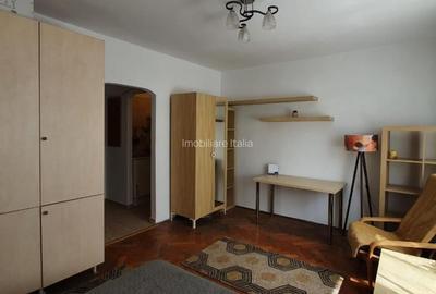 Garsoniera situata pe B-dul Iancu de Hunedoara la etajul 3, bloc izolat - 7