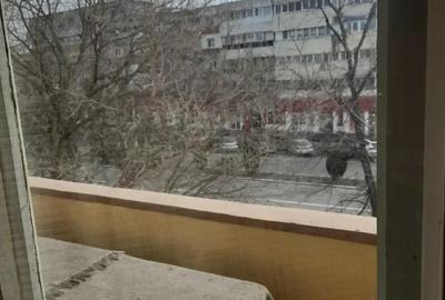 Apartament cu 3 camere decomandat în Obor - 2