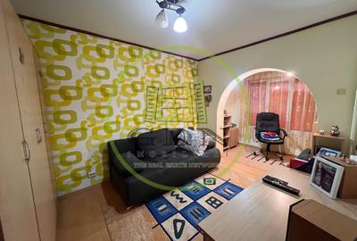 Apartament cu 3 camere decomandat, mobilat în Rovine - 6