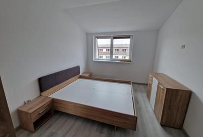 Apartament cu 2 camere semidecomandat, mobilat în Sânpetru - 4