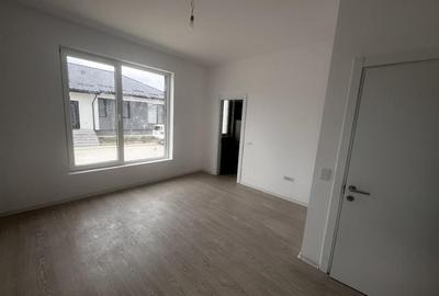 Casa individuala 4 camere in Tunari. - 10
