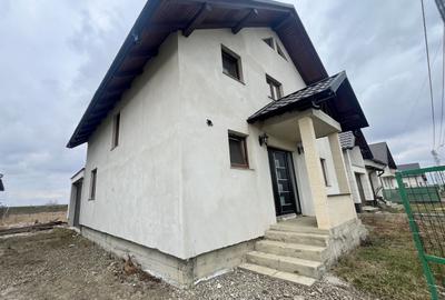 Casă individuală cu 4 camere cu Canalizare în Nord - 20