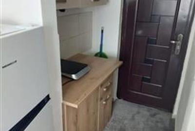 Garsoniera cu baie proprie, mobilata, utilata, etaj2, Tractorul, Brasov Garsoniera cu baie proprie, mobilata, utilata, etaj2, Tractorul, Brasov - 2