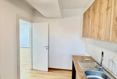 Apartament cu 4 camere semidecomandat în 13 Septembrie - 13