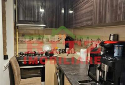 Apartament cu 3 camere decomandat în Central - 1