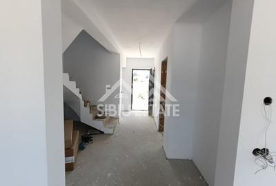 Casa individuala de vanzare - Cristian, zona linistita - 12