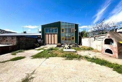 Spațiu comercial, de 220 mp, în Central - 1