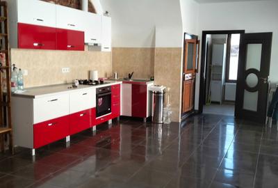 Casă cu 2 camere în Central - 1