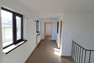 Casă cu 4 camere cu Teren 700 Mp în Central - 7