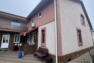 Casă cu 8 camere cu Teren 700 Mp în Rădăuți - 8
