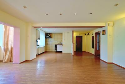 Apartament cu 4 camere decomandat în Central - 7