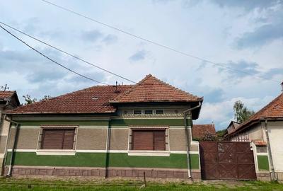 Casă de vânzare în sat Perșani, județul Brașov