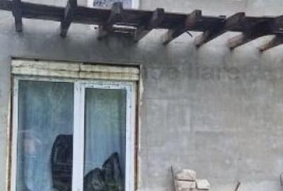 Casă cu 2 camere cu Canalizare în Lacu Dulce - 1