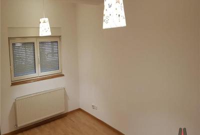 Vila duplex Jolie Ville - str Alexandru cel Bun / COMISION 0 - 12