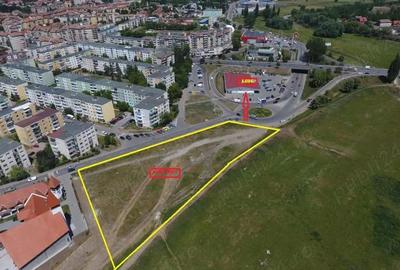 Teren de 4805 mp, în Central - 1