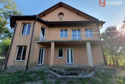 Casa individuala cu 5 camere si 2 bai, Central Jebel - 1