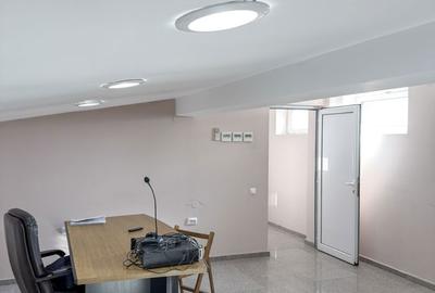 Spațiu comercial, de 700 mp, în Central - 3