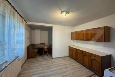 Casă cu 3 camere cu Teren 1046 Mp în Central