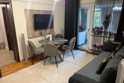 Apartament cu 2 camere semidecomandat în 1 Mai