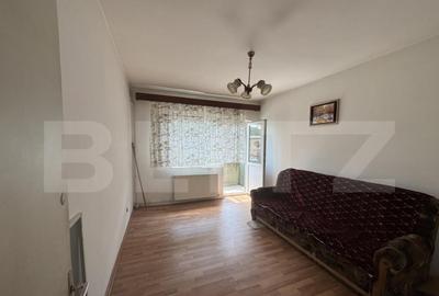 Apartament 2 camere, decomandat, zona 8 Mai