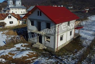 Casă cu 4 camere în Zigoneni - 11