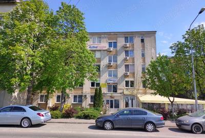 Spațiu comercial, de 16 mp, în Centura - 2