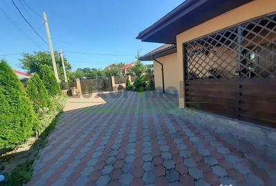 Casă cu 5 camere cu Teren 684 Mp în Podu Roș - 1