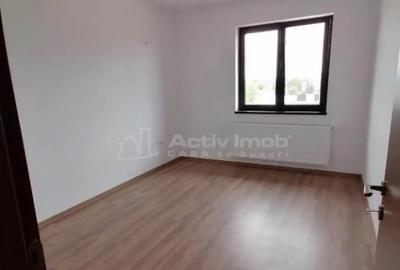 Casă cu 4 camere cu Teren 220 Mp în Prelungirea Ghencea