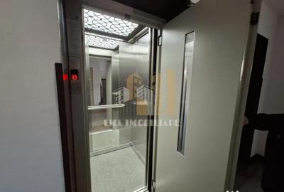 Garsonieră decomandată în Tractorul