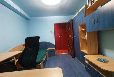 Vand apartament 3 camere zona Lebada Vand apartament 3 camere zona Lebada - 9