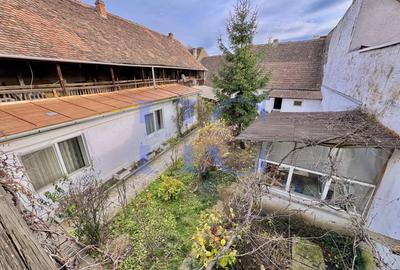 Casă individuală cu 8 camere cu Canalizare în Cisnădie - 15