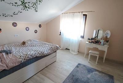 Casa Individuala - 8 Camere - 285 mp utili - 1.200 mp teren Casa Individuala - 8 Camere - 285 mp utili - 1.200 mp teren - 16