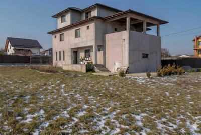 Casă cu 4 camere în Breazu - 1