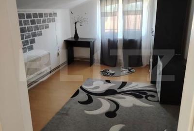 Casă cu 4 camere cu Teren 550 Mp în Central - 2