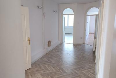 Casă cu Teren 800 Mp în Zorilor