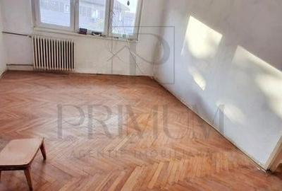 DACIA - 3 camere - bloc cu acoperis - ZONA EXCELENTA