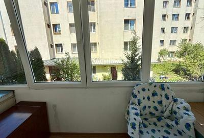 Apartament cu 2 camere decomandat, mobilat în Triaj