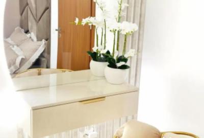 Apartament cu 2 camere decomandat, mobilat în Central